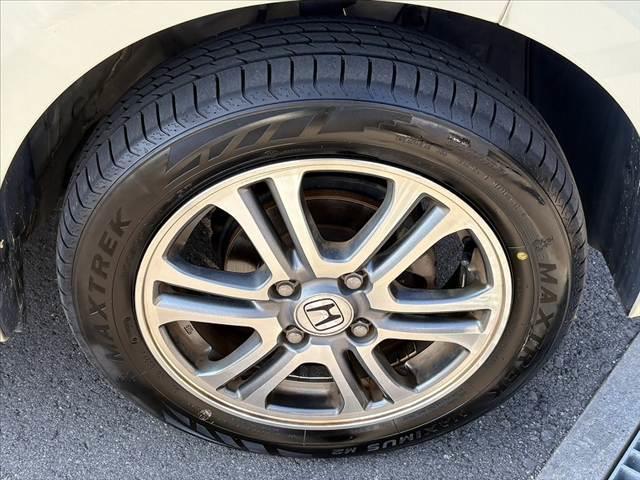 N-BOX G・Lパッケージ 禁煙車 両側電動スライド スマートキーX2 プッシュスタート 純正CDオーディオ ステリモ 電格ミラーウインカー Pガラス チルトステア ベンチシート アームレスト ヘッドライトレベライザー(40枚目)