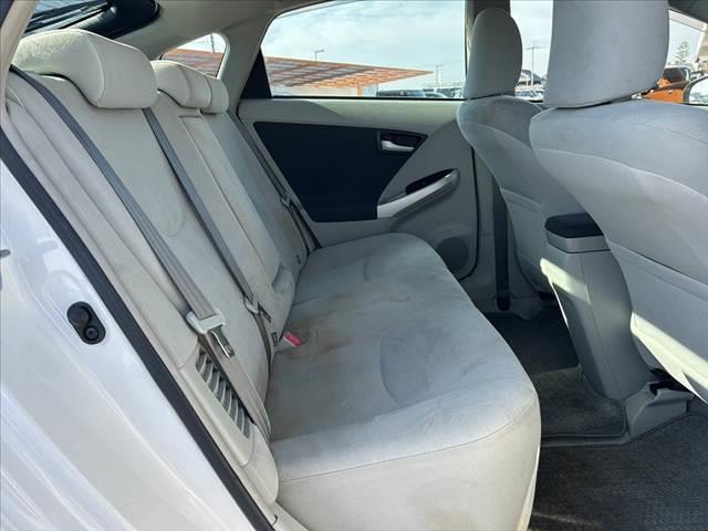 プリウス 　禁煙車　車検整備付　プッシュスタート　スマートキー　ＥＴＣ　オートライト　フォグランプ　カップホルダー付コンソールボックス　ウィンカーミラー　後席アームレスト　シートリフター　マット　サイドバイザー（19枚目）