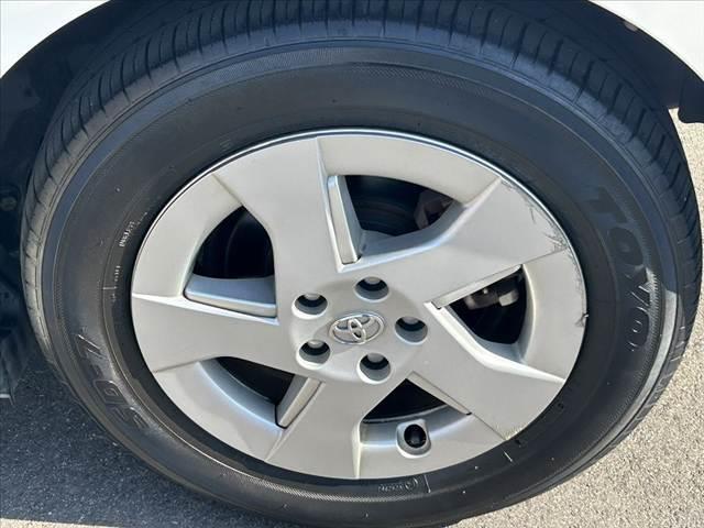 プリウス 　禁煙車　車検整備付　プッシュスタート　スマートキー　ＥＴＣ　オートライト　フォグランプ　カップホルダー付コンソールボックス　ウィンカーミラー　後席アームレスト　シートリフター　マット　サイドバイザー（33枚目）