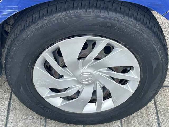 フィット １３Ｇ・Ｆパッケージ　中期　禁煙車　車検整備付　社外ディスプレイオーディオ　バックモニター　ＢＴ　Ａストップ　スマートキーＸ２　ＥＴＣ　ドラレコ　Ｐガラス　Ｆハーフシェイドウィンドウ　チルトステア　シートリフター（35枚目）