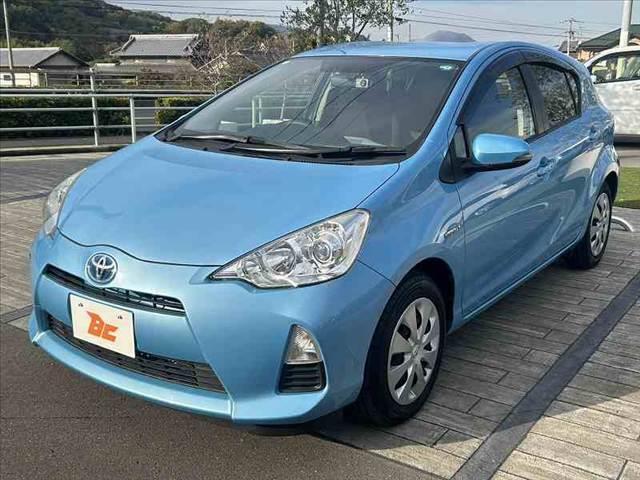 アクア S 禁煙車 車検整備付 スマートキーX2 オートライト 純正SDナビ フルセグ BT DVD Bカメラ ステリモ FRドラレコ ETC チルトステア シートリフター 電格ミラーウインカー アームレスト(8枚目)