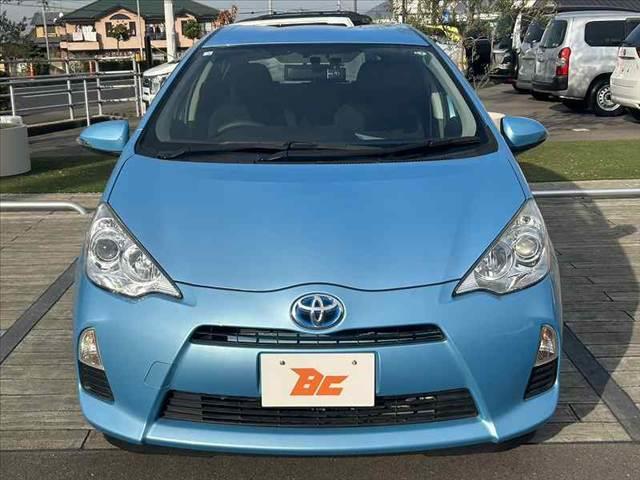 アクア S 禁煙車 車検整備付 スマートキーX2 オートライト 純正SDナビ フルセグ BT DVD Bカメラ ステリモ FRドラレコ ETC チルトステア シートリフター 電格ミラーウインカー アームレスト(9枚目)