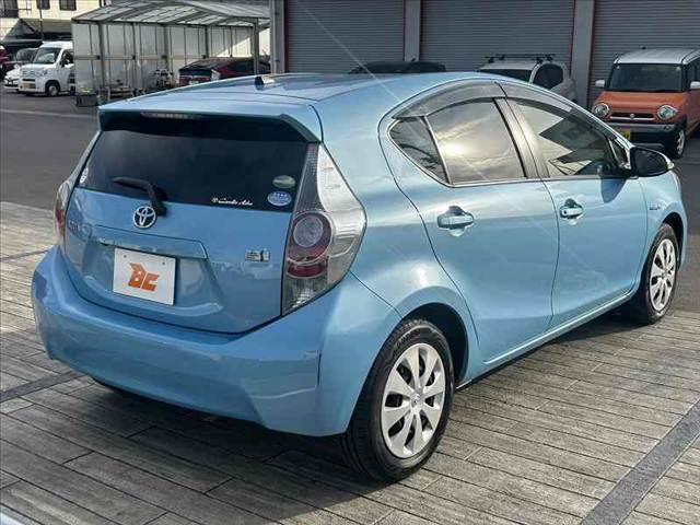 アクア S 禁煙車 車検整備付 スマートキーX2 オートライト 純正SDナビ フルセグ BT DVD Bカメラ ステリモ FRドラレコ ETC チルトステア シートリフター 電格ミラーウインカー アームレスト(12枚目)