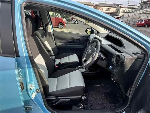 アクア S 禁煙車 車検整備付 スマートキーX2 オートライト 純正SDナビ フルセグ BT DVD Bカメラ ステリモ FRドラレコ ETC チルトステア シートリフター 電格ミラーウインカー アームレスト(16枚目)