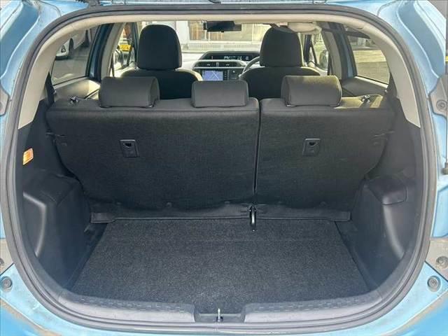アクア S 禁煙車 車検整備付 スマートキーX2 オートライト 純正SDナビ フルセグ BT DVD Bカメラ ステリモ FRドラレコ ETC チルトステア シートリフター 電格ミラーウインカー アームレスト(20枚目)
