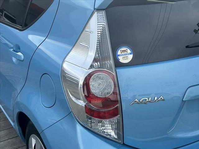 アクア S 禁煙車 車検整備付 スマートキーX2 オートライト 純正SDナビ フルセグ BT DVD Bカメラ ステリモ FRドラレコ ETC チルトステア シートリフター 電格ミラーウインカー アームレスト(35枚目)