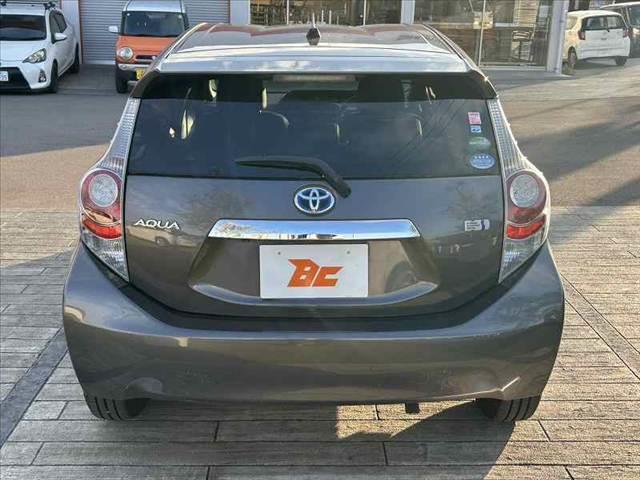 アクア Gブラックソフトレザーセレクション 後期 禁煙車 車検整備付 社外メモリナビ CD ETC エコアイドル エアコン パワステ パワーウィンドウ ヘッドライトレベライザー WSRSエアバッグ Rガラスフィルム施工 マットバイザー(13枚目)