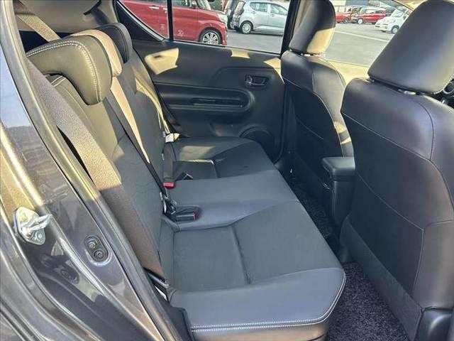アクア Gブラックソフトレザーセレクション 後期 禁煙車 車検整備付 社外メモリナビ CD ETC エコアイドル エアコン パワステ パワーウィンドウ ヘッドライトレベライザー WSRSエアバッグ Rガラスフィルム施工 マットバイザー(19枚目)