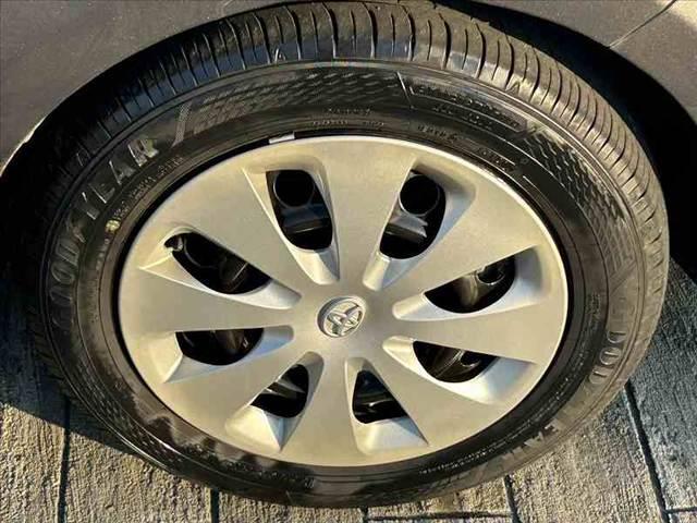 アクア Gブラックソフトレザーセレクション 後期 禁煙車 車検整備付 社外メモリナビ CD ETC エコアイドル エアコン パワステ パワーウィンドウ ヘッドライトレベライザー WSRSエアバッグ Rガラスフィルム施工 マットバイザー(37枚目)