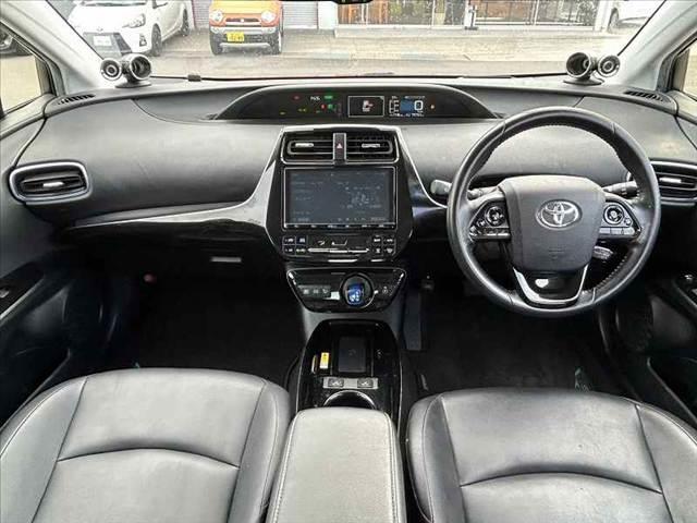 プリウス Ａツーリングセレクション　後期　禁煙車　車検整備付　セーフティＳ　ＢＳＭ　純正９インチナビ　フルセグ　ＢＴ　ＤＶＤ　Ｂカメラ　ステリモ　スマートキー　オートＬＥＤ　置くだけ充電　合皮シート　Ｆシートヒーター　Ｐシート　Ａクルコ（2枚目）