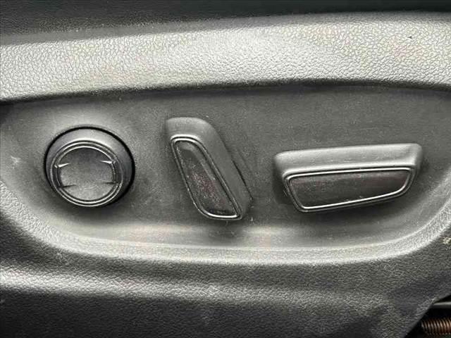 プリウス Ａツーリングセレクション　後期　禁煙車　車検整備付　セーフティＳ　ＢＳＭ　純正９インチナビ　フルセグ　ＢＴ　ＤＶＤ　Ｂカメラ　ステリモ　スマートキー　オートＬＥＤ　置くだけ充電　合皮シート　Ｆシートヒーター　Ｐシート　Ａクルコ（30枚目）