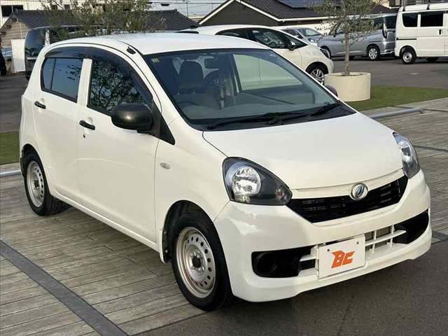 ミライース Ｄ　後期　禁煙車車検整備付　社外メモリナビ　ＣＤ　ＥＴＣ　エコアイドル　エアコン　パワステ　パワーウィンドウ　ヘッドライトレベライザー　ＷＳＲＳエアバッグ　Ｒガラスフィルム施工　マットバイザー（10枚目）