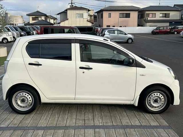 ミライース Ｄ　後期　禁煙車車検整備付　社外メモリナビ　ＣＤ　ＥＴＣ　エコアイドル　エアコン　パワステ　パワーウィンドウ　ヘッドライトレベライザー　ＷＳＲＳエアバッグ　Ｒガラスフィルム施工　マットバイザー（11枚目）