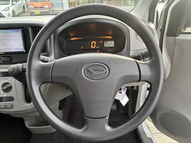 ミライース Ｄ　後期　禁煙車車検整備付　社外メモリナビ　ＣＤ　ＥＴＣ　エコアイドル　エアコン　パワステ　パワーウィンドウ　ヘッドライトレベライザー　ＷＳＲＳエアバッグ　Ｒガラスフィルム施工　マットバイザー（21枚目）