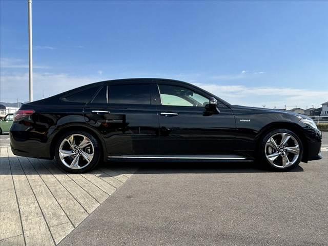クラウンハイブリッド ＲＳ　禁煙車　車検整備付　ムーンルーフ　ＳＳ　Ａクルコン　Ａハイビーム　純正ＳＤナビ　フルセグ　ＢＴ　ＤＶＤ　Ｂカメ　ステリモ　スーパーライブサウンド　スマートキー２　Ｆシートヒーター　オートＬＥＤ　ＥＴＣ（12枚目）