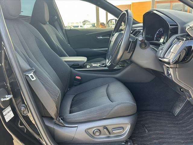 クラウンハイブリッド ＲＳ　禁煙車　車検整備付　ムーンルーフ　ＳＳ　Ａクルコン　Ａハイビーム　純正ＳＤナビ　フルセグ　ＢＴ　ＤＶＤ　Ｂカメ　ステリモ　スーパーライブサウンド　スマートキー２　Ｆシートヒーター　オートＬＥＤ　ＥＴＣ（16枚目）