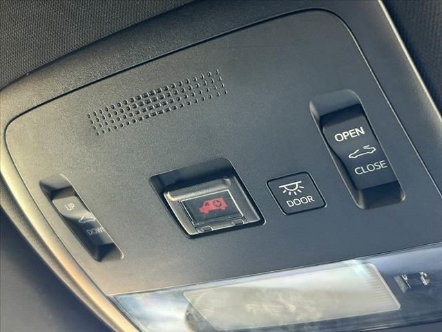 クラウンハイブリッド ＲＳ　禁煙車　車検整備付　ムーンルーフ　ＳＳ　Ａクルコン　Ａハイビーム　純正ＳＤナビ　フルセグ　ＢＴ　ＤＶＤ　Ｂカメ　ステリモ　スーパーライブサウンド　スマートキー２　Ｆシートヒーター　オートＬＥＤ　ＥＴＣ（30枚目）