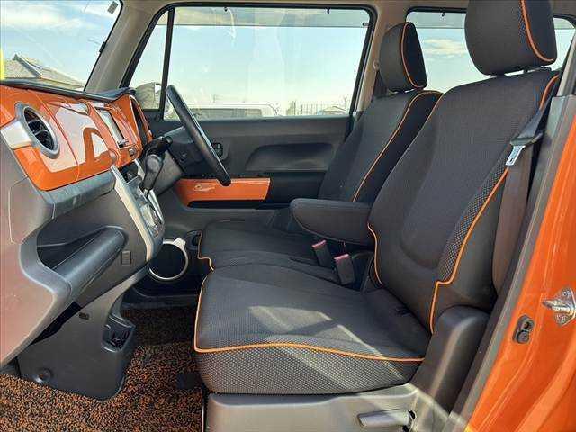 納車整備ついても第三者機関の指定工場で分解記録（法定整備）を実施し、車検を基準に不具合箇所、消耗部品は改善して納車させていただきます。