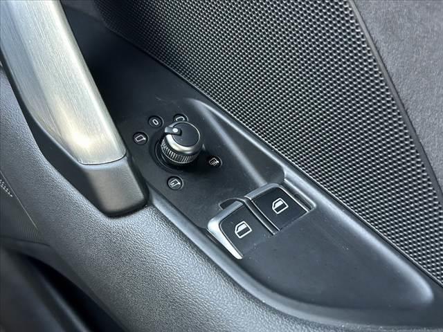ＴＴクーペ ２．０ＴＦＳＩ　クワトロ　Ｓラインパッケージ　禁煙車　車検整備付　バーチャルコックピット　バックカメラ　クルーズコントロール　ＥＴＣ　ドラレコ　ＢＴ　プッシュスタート　スマートキー２　ＬＥＤヘッドライト　パワーシート　電格ミラー　ホールドアシスト（23枚目）
