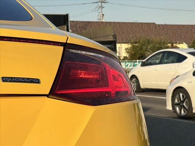 ＴＴクーペ ２．０ＴＦＳＩ　クワトロ　Ｓラインパッケージ　禁煙車　車検整備付　バーチャルコックピット　バックカメラ　クルーズコントロール　ＥＴＣ　ドラレコ　ＢＴ　プッシュスタート　スマートキー２　ＬＥＤヘッドライト　パワーシート　電格ミラー　ホールドアシスト（35枚目）