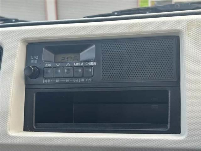 アルト VP 禁煙車 車検整備付 5AGS エアコン パワステ キーレス ドラレコ ラジオチューナー WSRSエアB ACソケット 純正セキュリティ フロマット ドアバイザー ヘッドライトレベライザー 横滑り防止(3枚目)