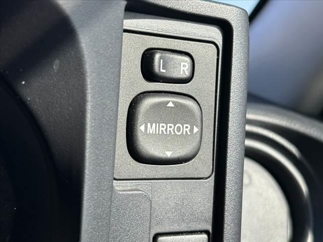 プロボックス DX 車検整備付 後期 AM/FMラジオ 時間調整式間欠前後ワイパー ヘッドライトレベライザー シートリフター ACソケット 電動ミラー サイドバイザー マット オートライト 横滑り防止 バックドアロック(6枚目)