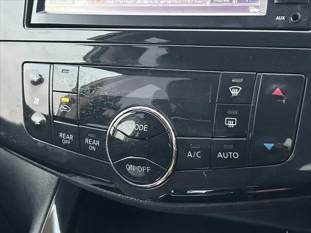 セレナ ハイウェイスターＶ　アーバンクロム　禁煙車　フリップダウンモニター　両側電動スライドドア　ナビ　フルセグ　バックモニター　ＨＩＤオートライト　クルコン　プッシュスタート　スマートキー　アイドリングストップ　フォグランプ　電格ミラー（21枚目）