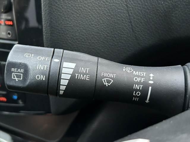 セレナ ハイウェイスターＶ　アーバンクロム　禁煙車　フリップダウンモニター　両側電動スライドドア　ナビ　フルセグ　バックモニター　ＨＩＤオートライト　クルコン　プッシュスタート　スマートキー　アイドリングストップ　フォグランプ　電格ミラー（23枚目）