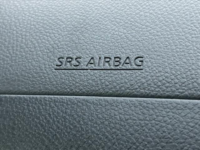 セレナ ハイウェイスターＶ　アーバンクロム　禁煙車　フリップダウンモニター　両側電動スライドドア　ナビ　フルセグ　バックモニター　ＨＩＤオートライト　クルコン　プッシュスタート　スマートキー　アイドリングストップ　フォグランプ　電格ミラー（27枚目）