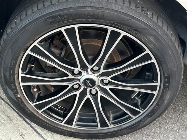 セレナ ハイウェイスターＶ　アーバンクロム　禁煙車　フリップダウンモニター　両側電動スライドドア　ナビ　フルセグ　バックモニター　ＨＩＤオートライト　クルコン　プッシュスタート　スマートキー　アイドリングストップ　フォグランプ　電格ミラー（36枚目）