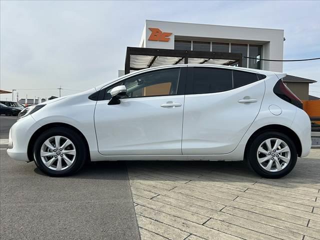 アクア Z 禁煙車 セーフティセンス BSM パノラマM オートLED 10.5インチディスプレイ BT ステリモ ETC ドラレコ スマートキーX2 純正15AW レーダークルーズ チルトステア シートリフター(11枚目)