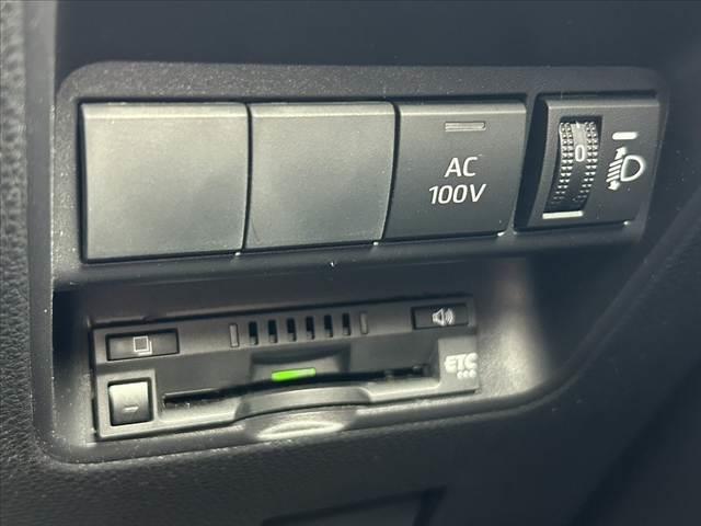 アクア Z 禁煙車 セーフティセンス BSM パノラマM オートLED 10.5インチディスプレイ BT ステリモ ETC ドラレコ スマートキーX2 純正15AW レーダークルーズ チルトステア シートリフター(25枚目)