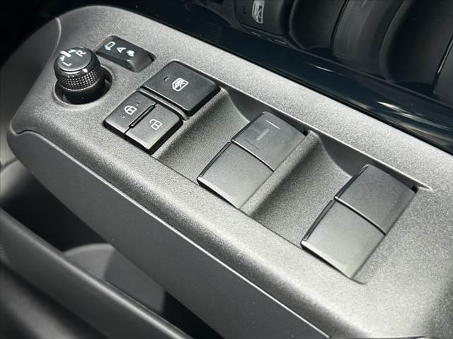 アクア Z 禁煙車 セーフティセンス BSM パノラマM オートLED 10.5インチディスプレイ BT ステリモ ETC ドラレコ スマートキーX2 純正15AW レーダークルーズ チルトステア シートリフター(26枚目)