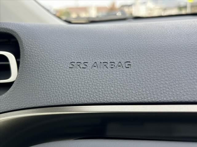 アクア Z 禁煙車 セーフティセンス BSM パノラマM オートLED 10.5インチディスプレイ BT ステリモ ETC ドラレコ スマートキーX2 純正15AW レーダークルーズ チルトステア シートリフター(29枚目)