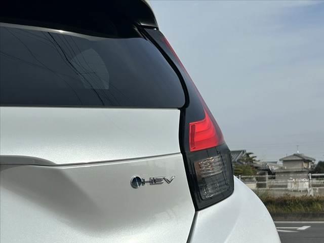 アクア Z 禁煙車 セーフティセンス BSM パノラマM オートLED 10.5インチディスプレイ BT ステリモ ETC ドラレコ スマートキーX2 純正15AW レーダークルーズ チルトステア シートリフター(35枚目)