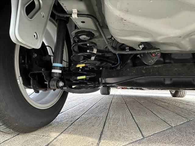 アクア Z 禁煙車 セーフティセンス BSM パノラマM オートLED 10.5インチディスプレイ BT ステリモ ETC ドラレコ スマートキーX2 純正15AW レーダークルーズ チルトステア シートリフター(43枚目)