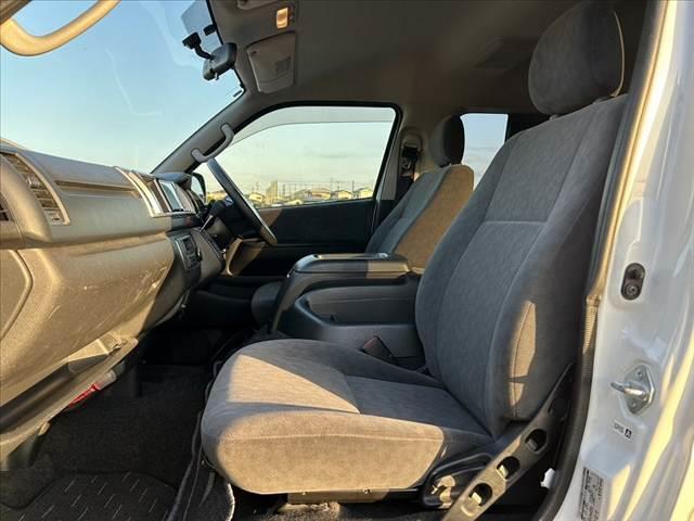 ハイエースワゴン GL 後期 禁煙車 車検整備付 電スラ オートLED 社外SDナビ フルセグ BT DVD Bカメラ キーレス スペアキー ETC フォグライト 電格ミラー チルトステア 社外16AW フロマット(17枚目)