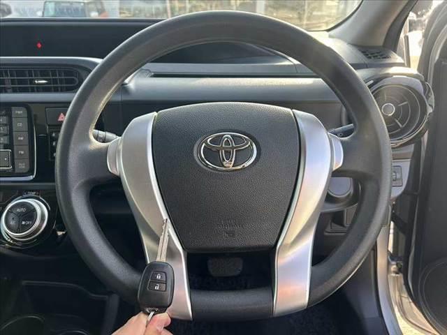アクア S 中期 禁煙車 車検整備付 純正CDオーディオ キーレス ETC ドラレコ 電格ミラーウインカー チルトステア シートリフター プライバシーガラス フォグ ヘッドライトレベライザー 横滑り防止(4枚目)