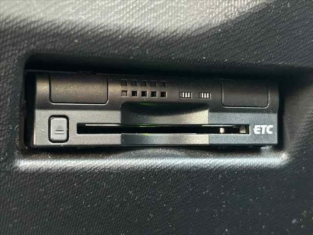 アクア S 中期 禁煙車 車検整備付 純正CDオーディオ キーレス ETC ドラレコ 電格ミラーウインカー チルトステア シートリフター プライバシーガラス フォグ ヘッドライトレベライザー 横滑り防止(7枚目)