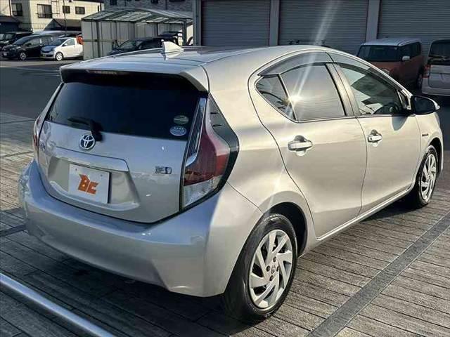 アクア S 中期 禁煙車 車検整備付 純正CDオーディオ キーレス ETC ドラレコ 電格ミラーウインカー チルトステア シートリフター プライバシーガラス フォグ ヘッドライトレベライザー 横滑り防止(12枚目)