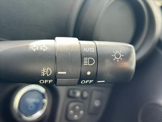 アクア S 禁煙 車検整備付 スマートキーX2 オートLEDヘッド 純正SDナビ BT フルセグ DVD ステリモ ETC ドラレコ フォグ チルトステア シートリフター 電格ミラーウインカー Pガラス(7枚目)