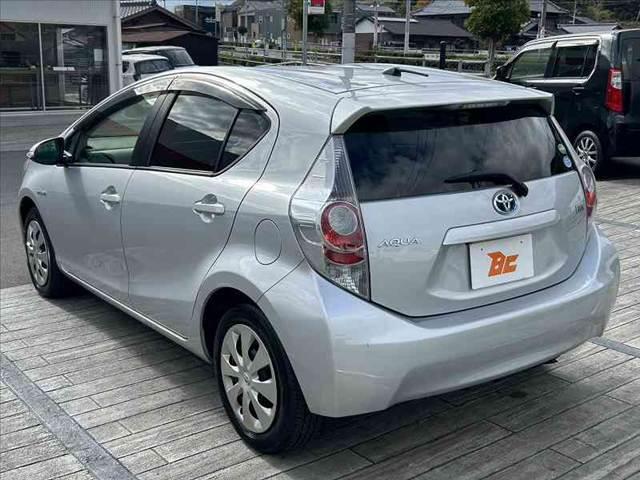 アクア S 禁煙 車検整備付 スマートキーX2 オートLEDヘッド 純正SDナビ BT フルセグ DVD ステリモ ETC ドラレコ フォグ チルトステア シートリフター 電格ミラーウインカー Pガラス(14枚目)