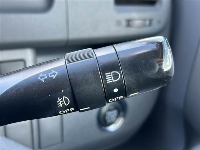 ノア S 禁煙車 車検整備付 両側電動スライドドア フリップダウンモニター 純正ナビ バックモニター 地デジ DVD再生 プッシュスタート スマートキー2ケ 電格ミラー ETC ウィンカーミラー 禁煙車 マット(25枚目)