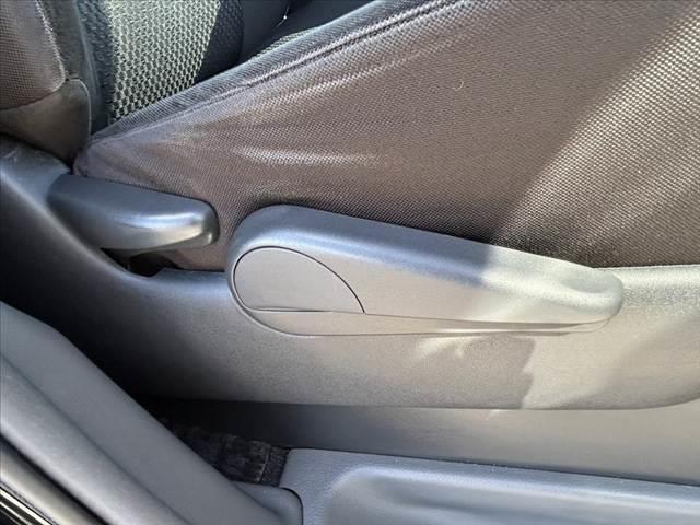 ノア S 禁煙車 車検整備付 両側電動スライドドア フリップダウンモニター 純正ナビ バックモニター 地デジ DVD再生 プッシュスタート スマートキー2ケ 電格ミラー ETC ウィンカーミラー 禁煙車 マット(32枚目)