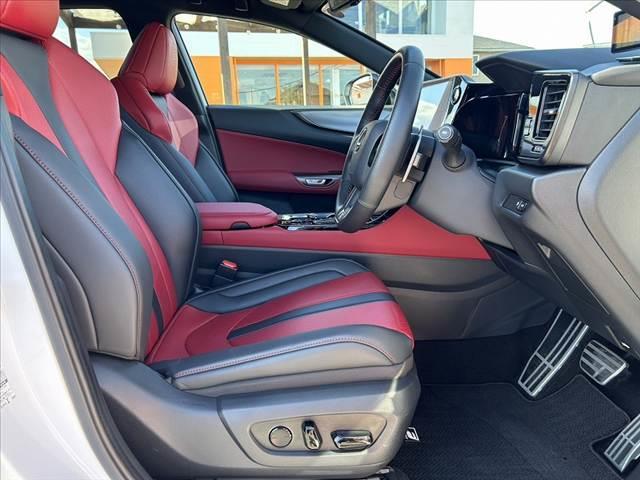 NX NX450h+ Fスポーツ 禁煙車 TRDエアロ アドバンストパーク セーフティ Aクルコン Aハイビーム BSM 20インチAW スポーツ革シート スマートキーX2 ETC オートLED Dインナーミラー 14型ナビ BT(16枚目)