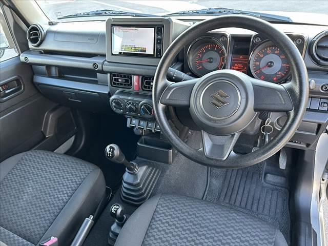 ジムニー XG 禁煙車 5MT 4WD 社外SDナビ フルセグ BT DVD キーレス スペアキー 横滑り防止 チルトステア ヨコハマ製マッドタイヤ サイドカーテンエアB マット プライバシーガラス レベライザー(2枚目)