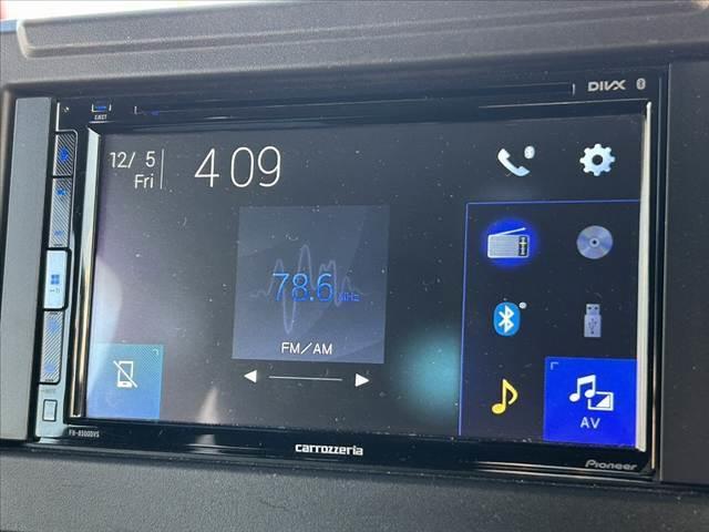 ジムニー XC 禁煙車 中期 4WD AT セーフティサポート Aハイビーム クルコン 社外ディスプレイオーディオ BT ステリモ Aストップ スマートキーX2 ETC ドラレコ オートLED フォグ Pセンサー(3枚目)