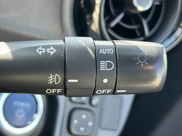 アクア Ｓスタイルブラック　中期　車検整備付　セーフティセンスＣ　オートＬＥＤヘッド＆フォグ　ＥＴＣ　シートヒーター　純１５ＡＷ　スマートキー　純正ＳＤナビ　フルセグ　ＢＴ　ＤＶＤ　ステリモ　Ｂカメラ　チルトステア　シートリフタ（7枚目）