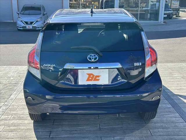 アクア Ｓスタイルブラック　中期　車検整備付　セーフティセンスＣ　オートＬＥＤヘッド＆フォグ　ＥＴＣ　シートヒーター　純１５ＡＷ　スマートキー　純正ＳＤナビ　フルセグ　ＢＴ　ＤＶＤ　ステリモ　Ｂカメラ　チルトステア　シートリフタ（13枚目）