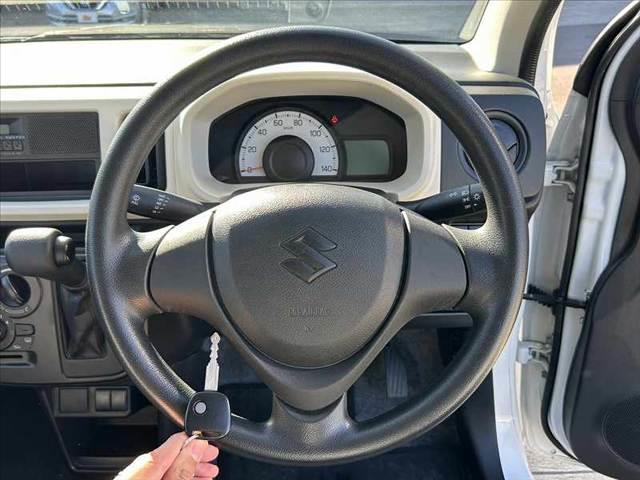 アルト ＶＰ　禁煙車　車検整備付　５ＡＧＳ　エアコン　パワステ　キーレス　スペアキー　ヘッドライトレベライザー　シガーソケット　純正セキュリティアラーム　ラジオチューナー　フロアマット　ドアバイザー　ＷＳＲＳエアＢ（5枚目）